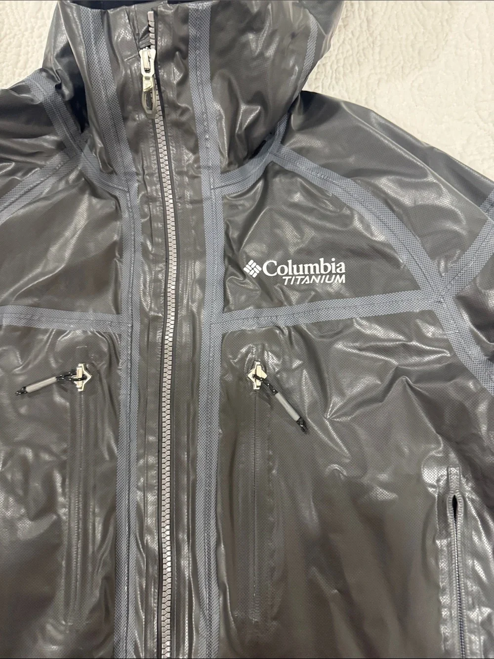 Columbia Men’s Black Hooded Rain Shell Jacket